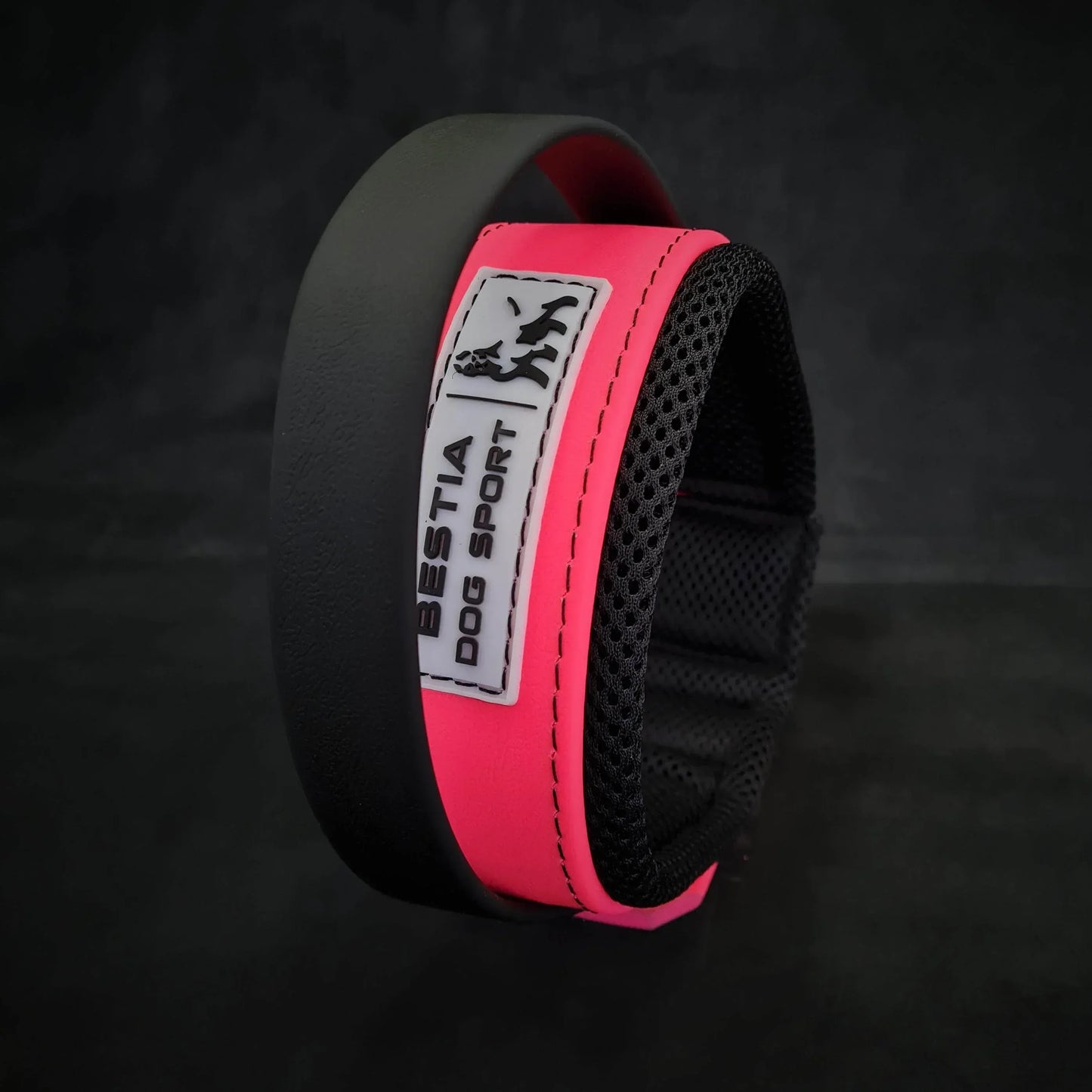 BESTIA DOG SPORT HANDLE COLLAR NEON PINK XXL- fits a neck of 25.6 - 29.5 inch