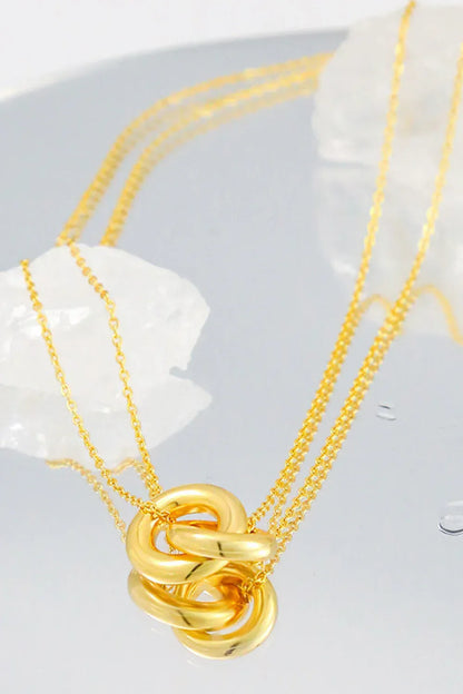 Linked Ring Pendant Chain Necklace Gold / One Size