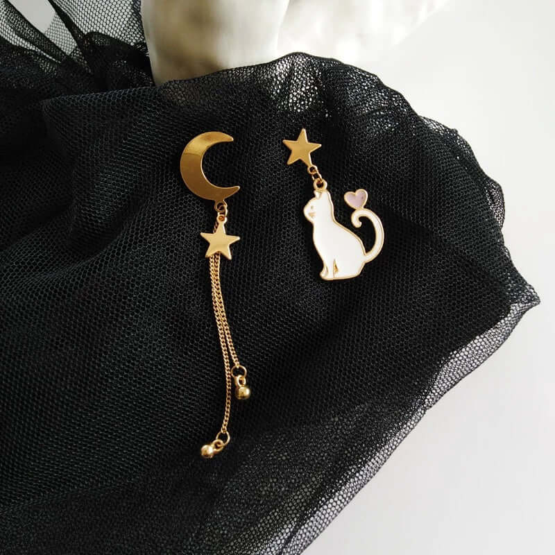 Shopminx Wish Upon a Cat Earrings White