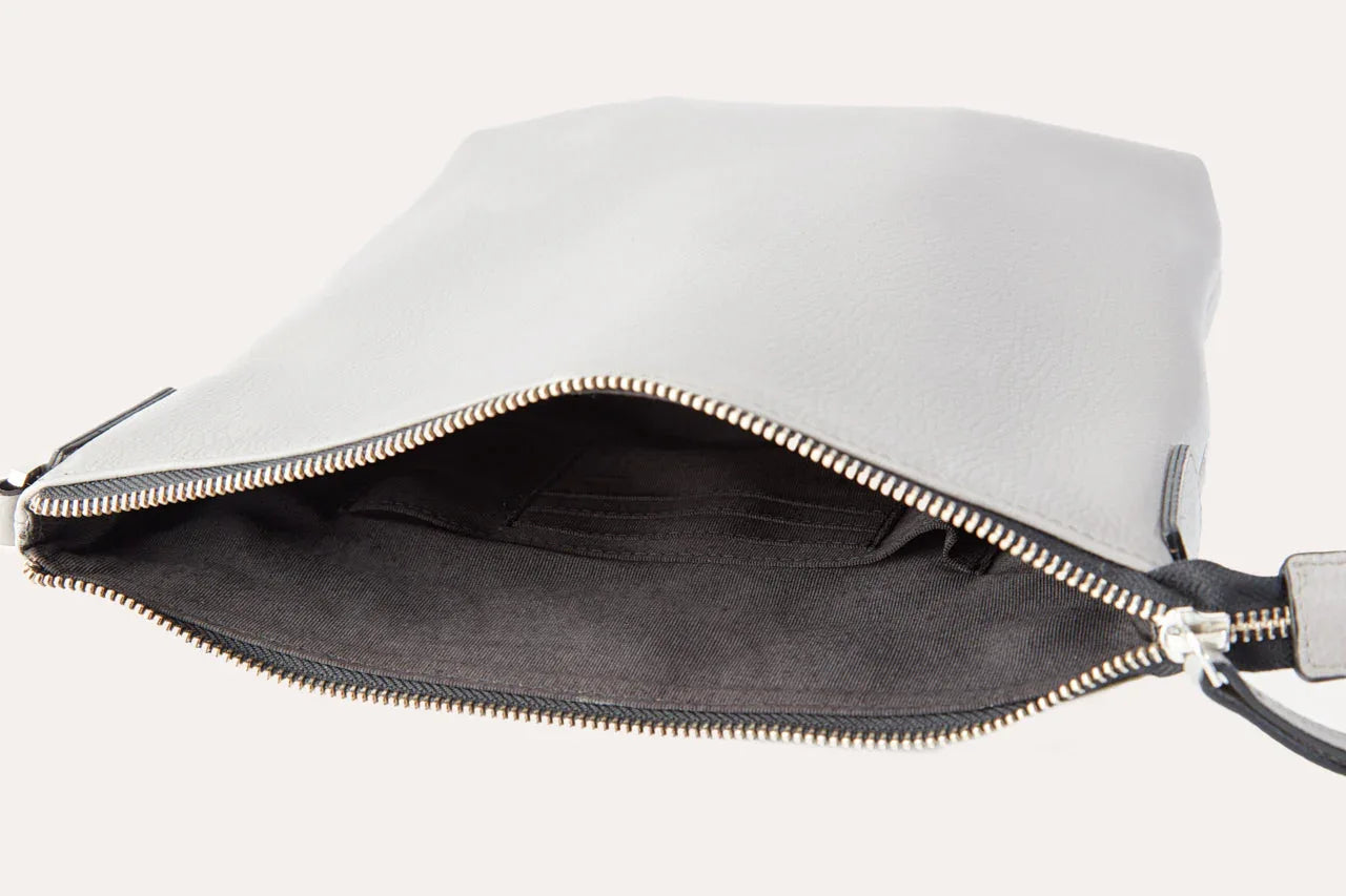 Pebble Crossbody Black