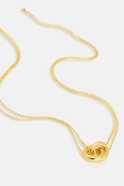 Linked Ring Pendant Chain Necklace Gold / One Size