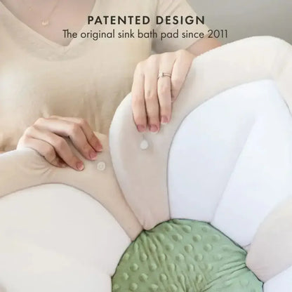 SafeNest Baby Bath Seat for Newborns & Infants Gray / United States