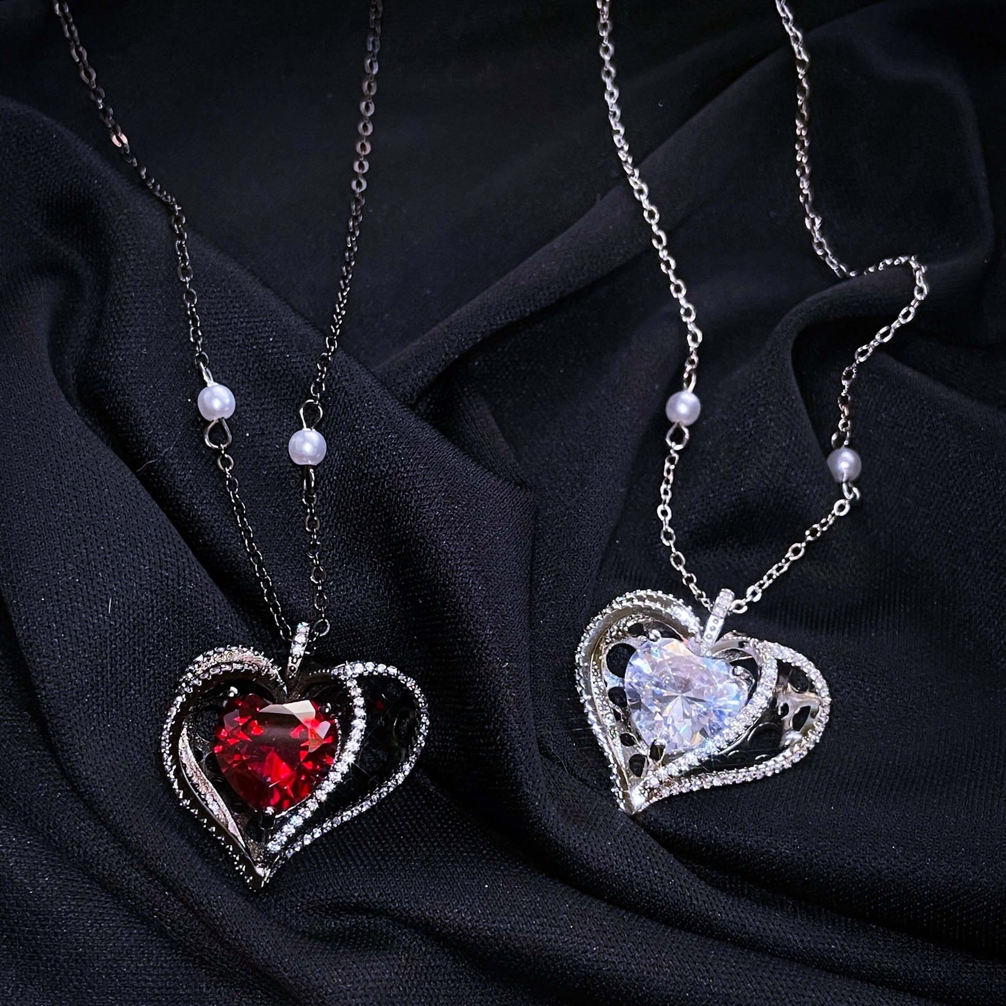 Queen of Hearts Necklace Black + Ruby