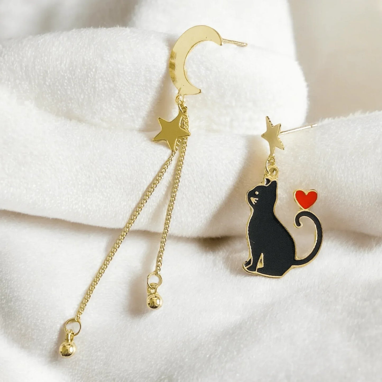 Wish Upon a Cat Earrings Black