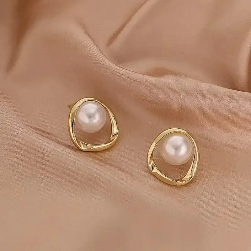 Fashion Pearl Earring for Women Design 1