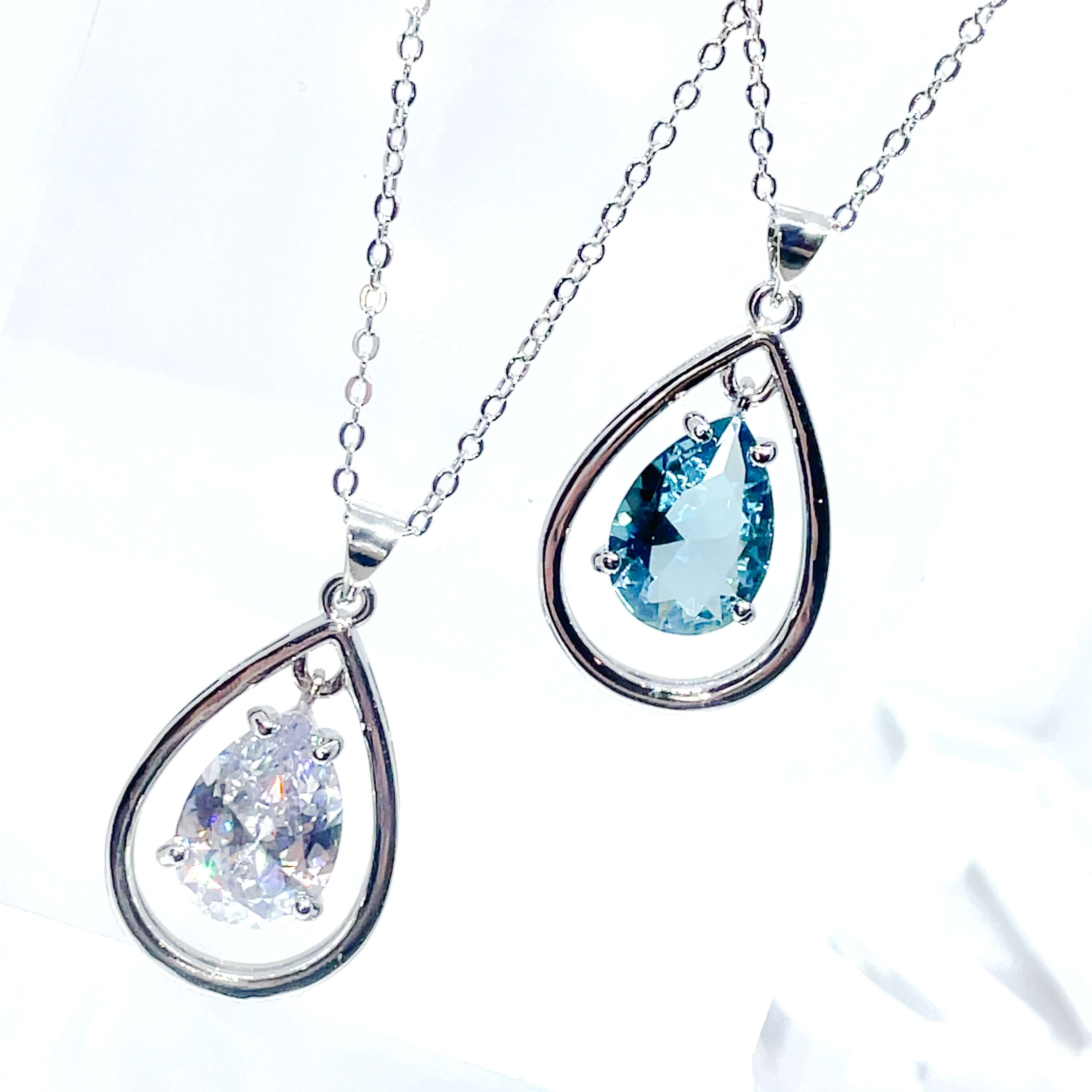 Shopminx Princess Aqua Necklace Clear