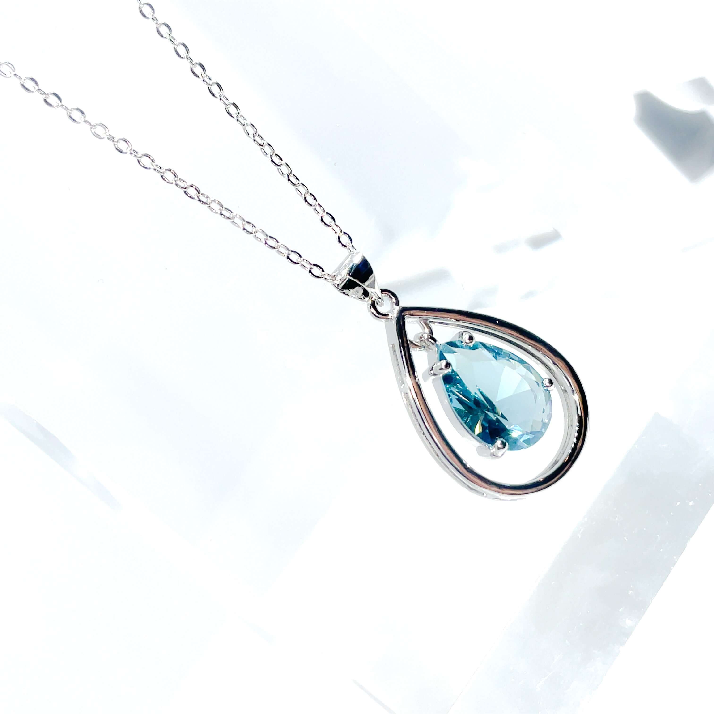 Shopminx Princess Aqua Necklace Clear