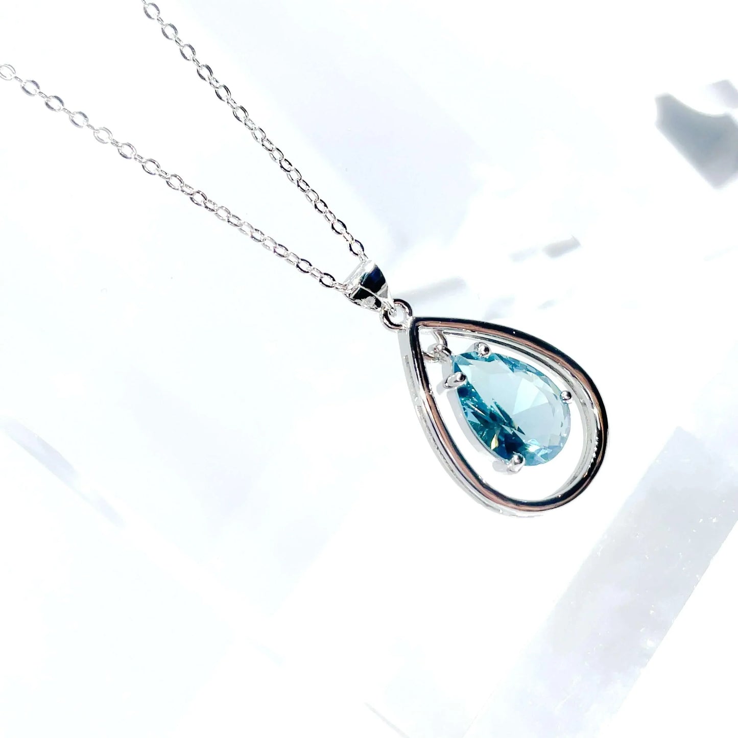 Princess Aqua Necklace Clear
