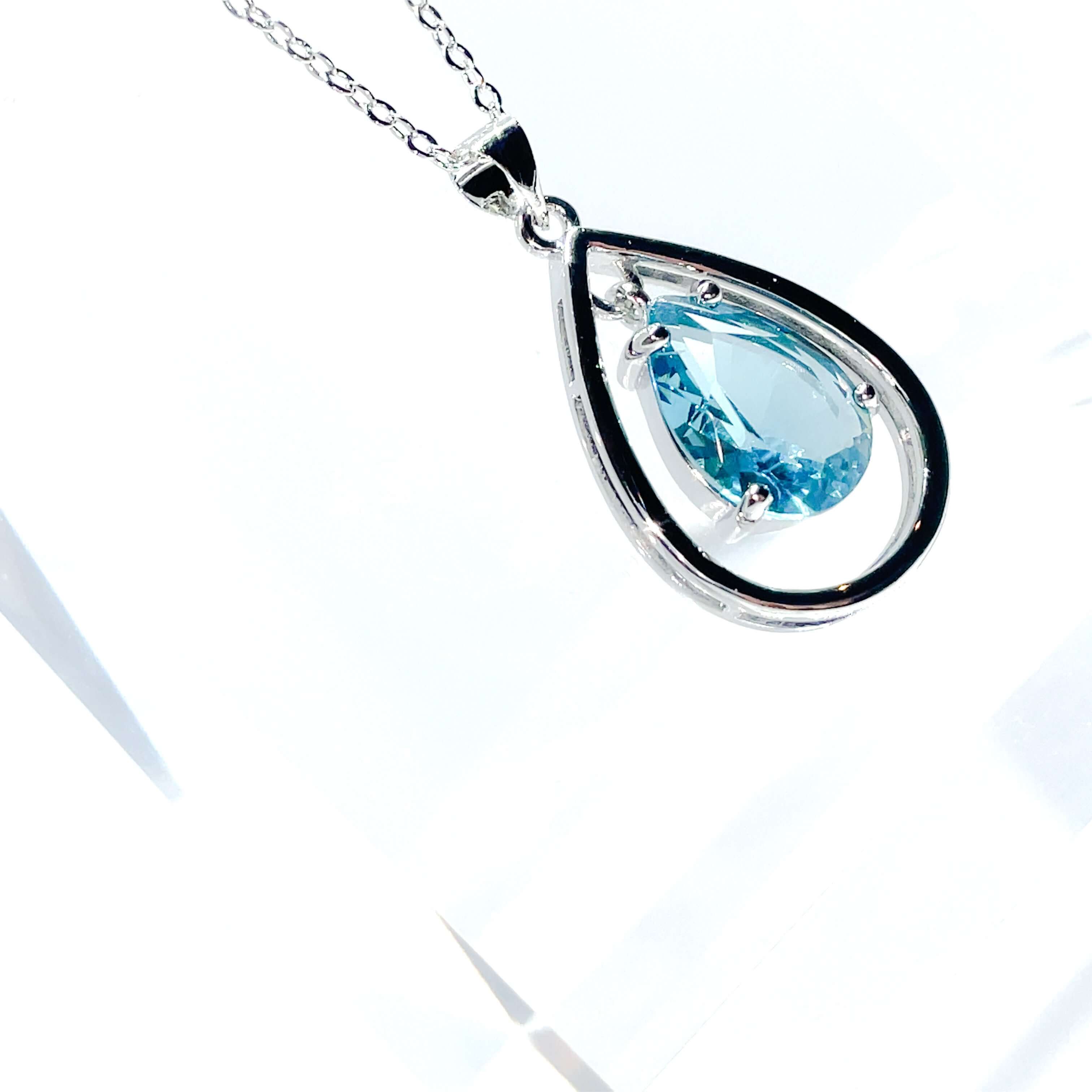 Shopminx Princess Aqua Necklace Clear