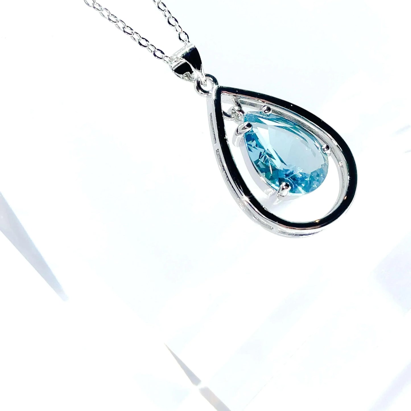 Princess Aqua Necklace Clear