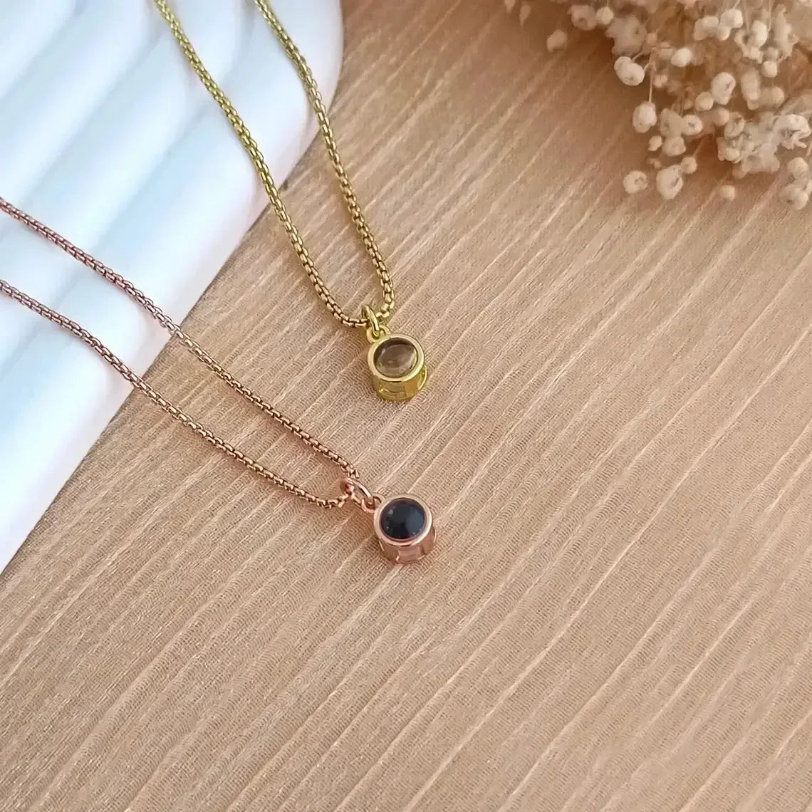 Personalized Photo Projection Necklace for Men & Women with Custom Picture Inside Minx