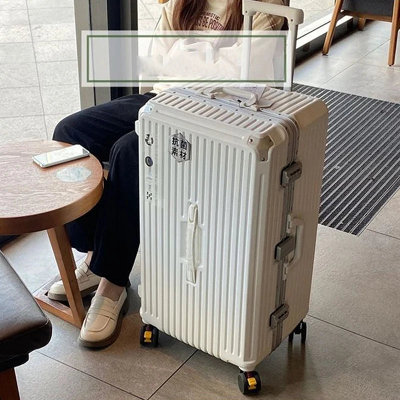 Aluminum Frame Boarding Box Rolling Suitcase