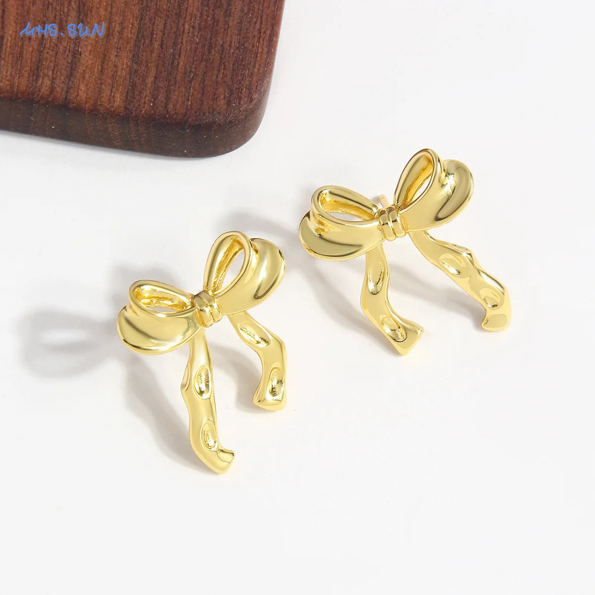 SUN Design Sweet Style Gold Plated Bow Stud Earrings