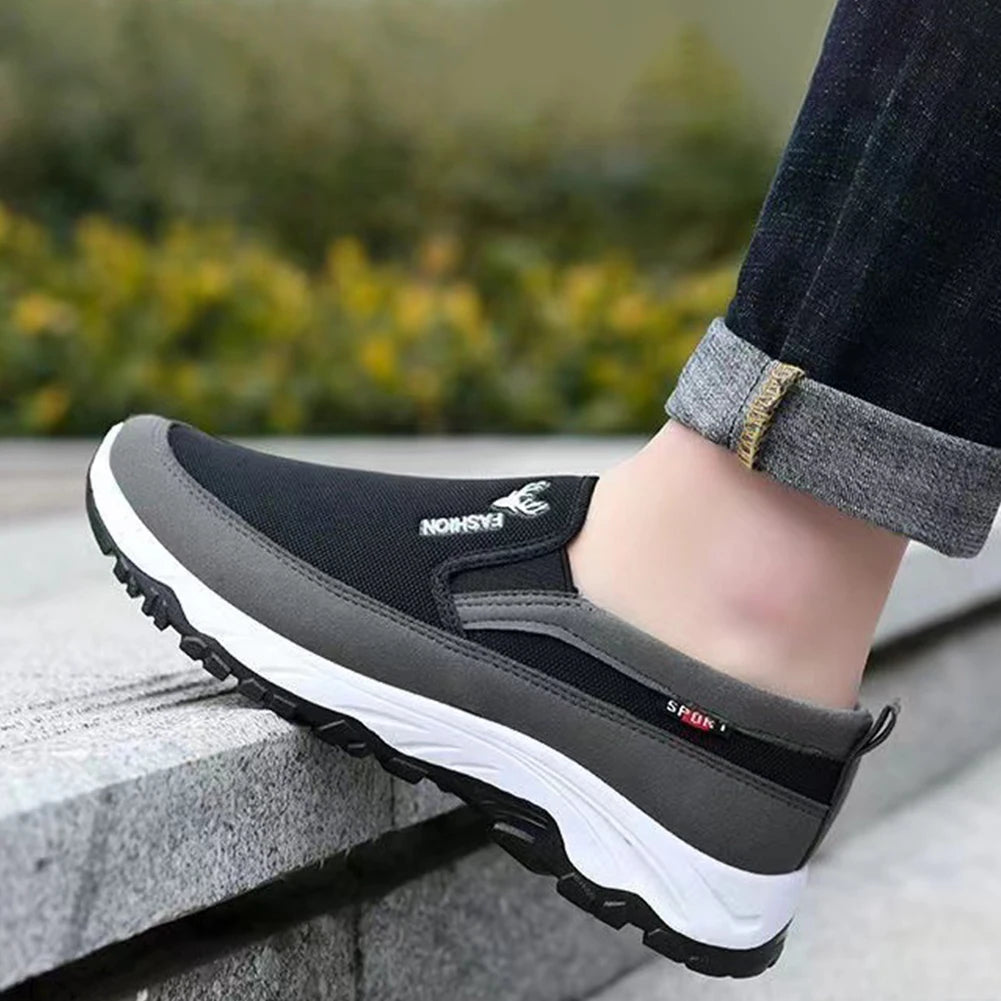 Lightweight Men's Breathable Slip-On Casual Walking Shoes