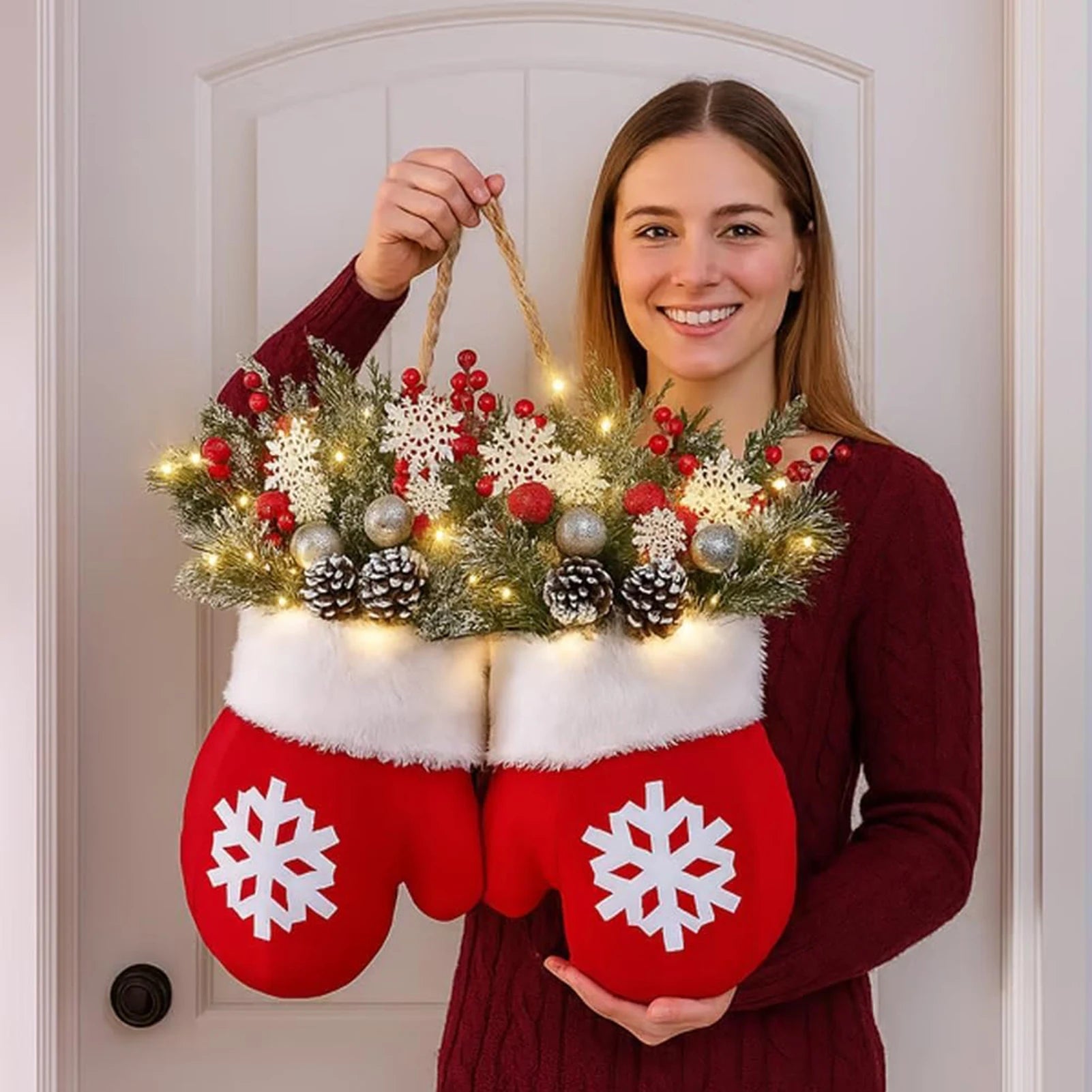 Christmas Glove-Shaped Garland Wreath