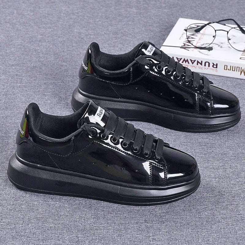 Breathable casual shoes