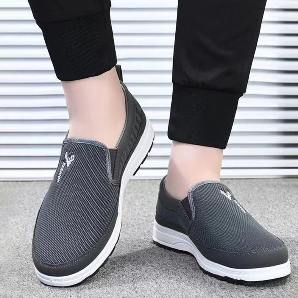 Lightweight Men's Breathable Slip-On Casual Walking Shoes