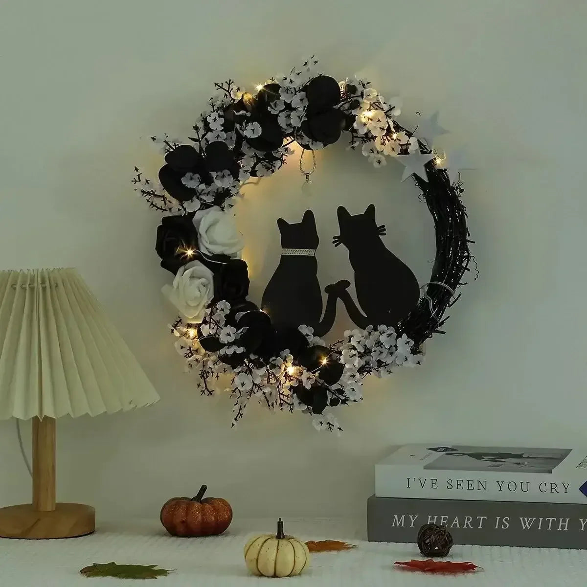 Black Cat Halloween Wreath – Crescent Spooky Front Door Décor White / United States