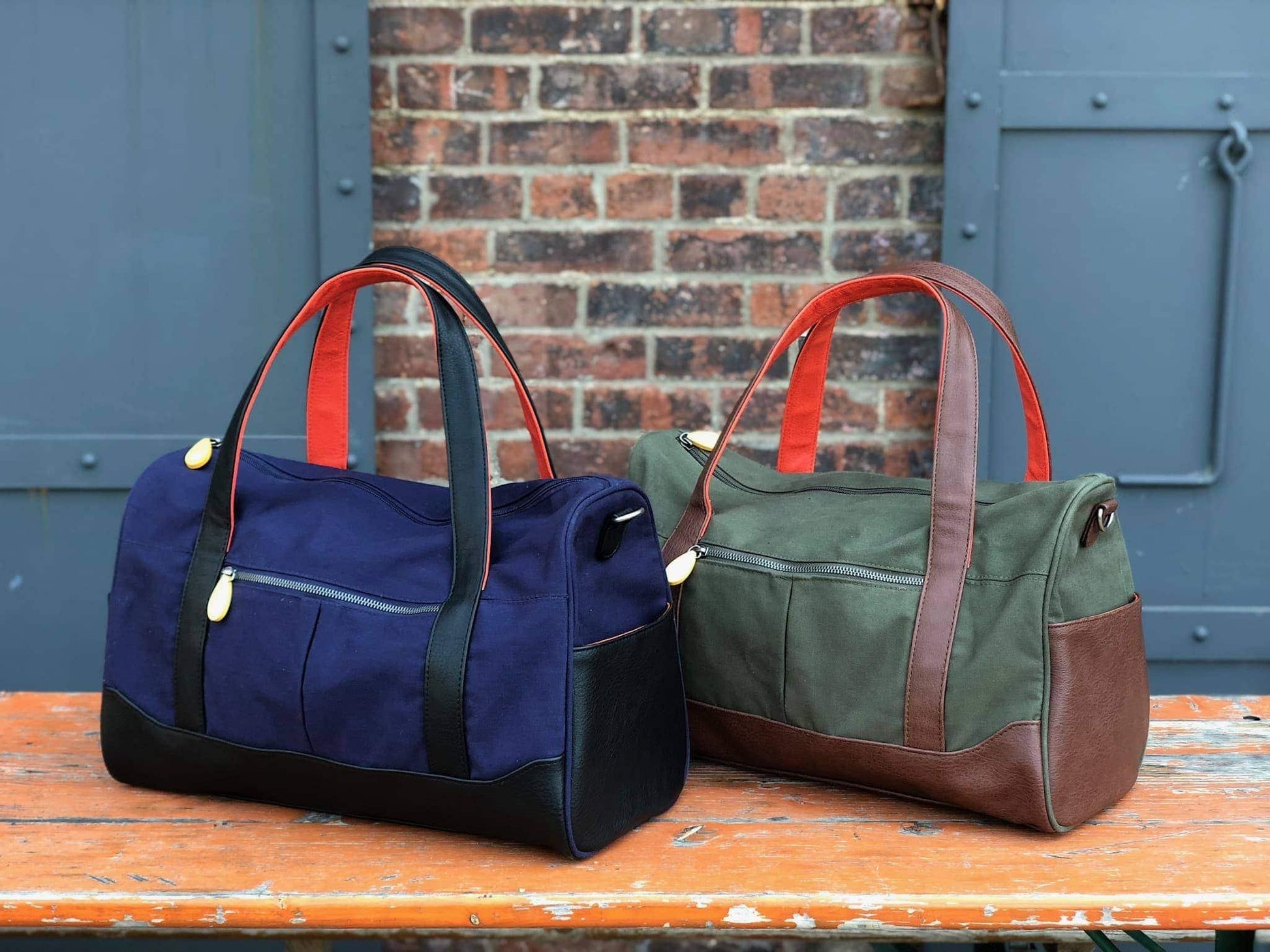 Dekalb Gym and Travel Duffle Bag Dekalb Travel Duffle Bag - Navy + Black