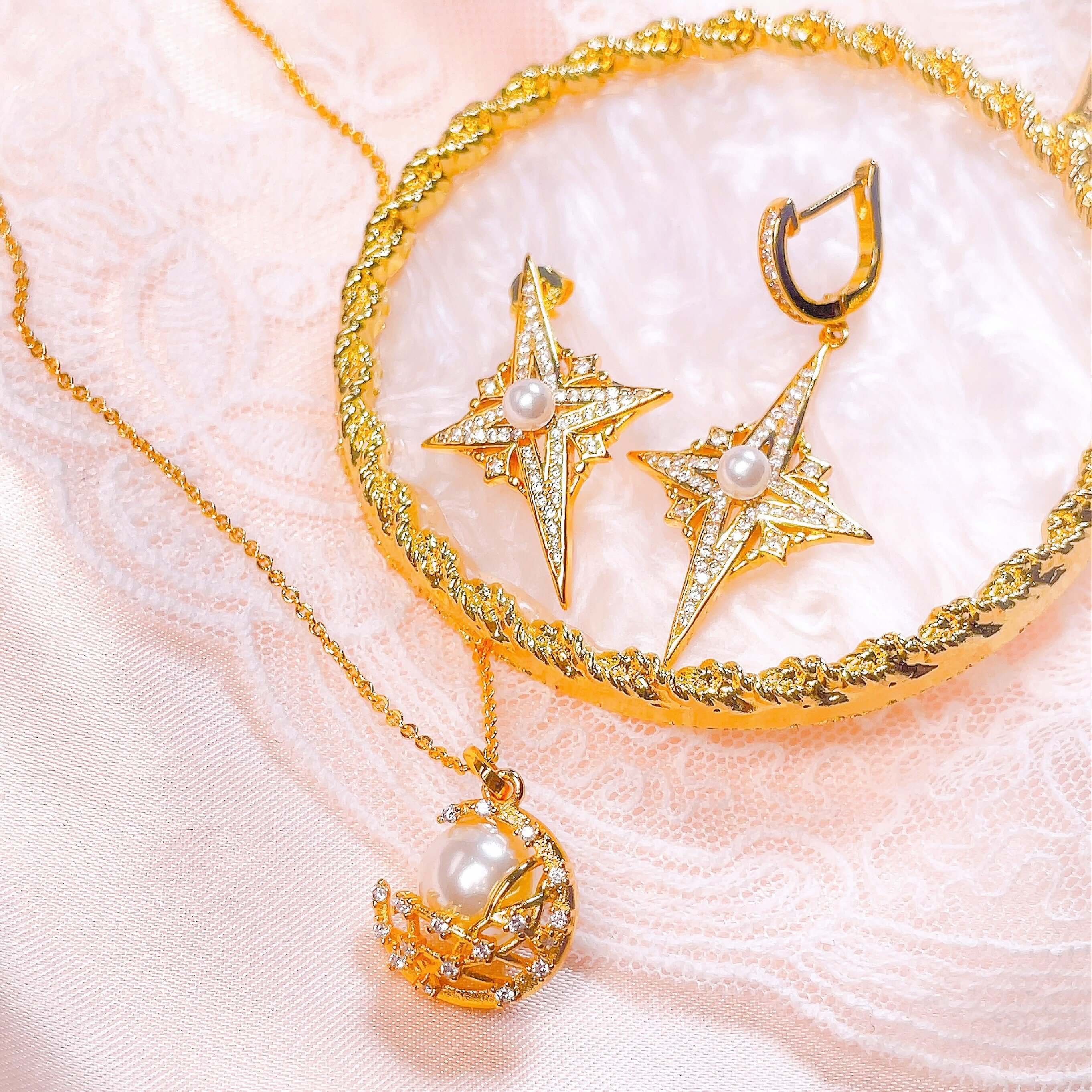Shopminx Pearl Moon Necklace Default Title