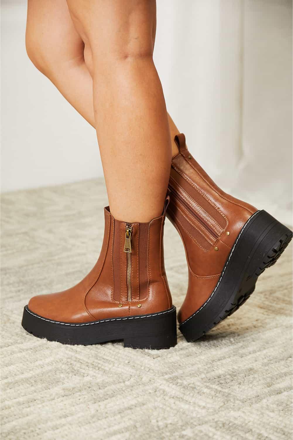 Forever Link Side Zip Platform Boots Chestnut / 6